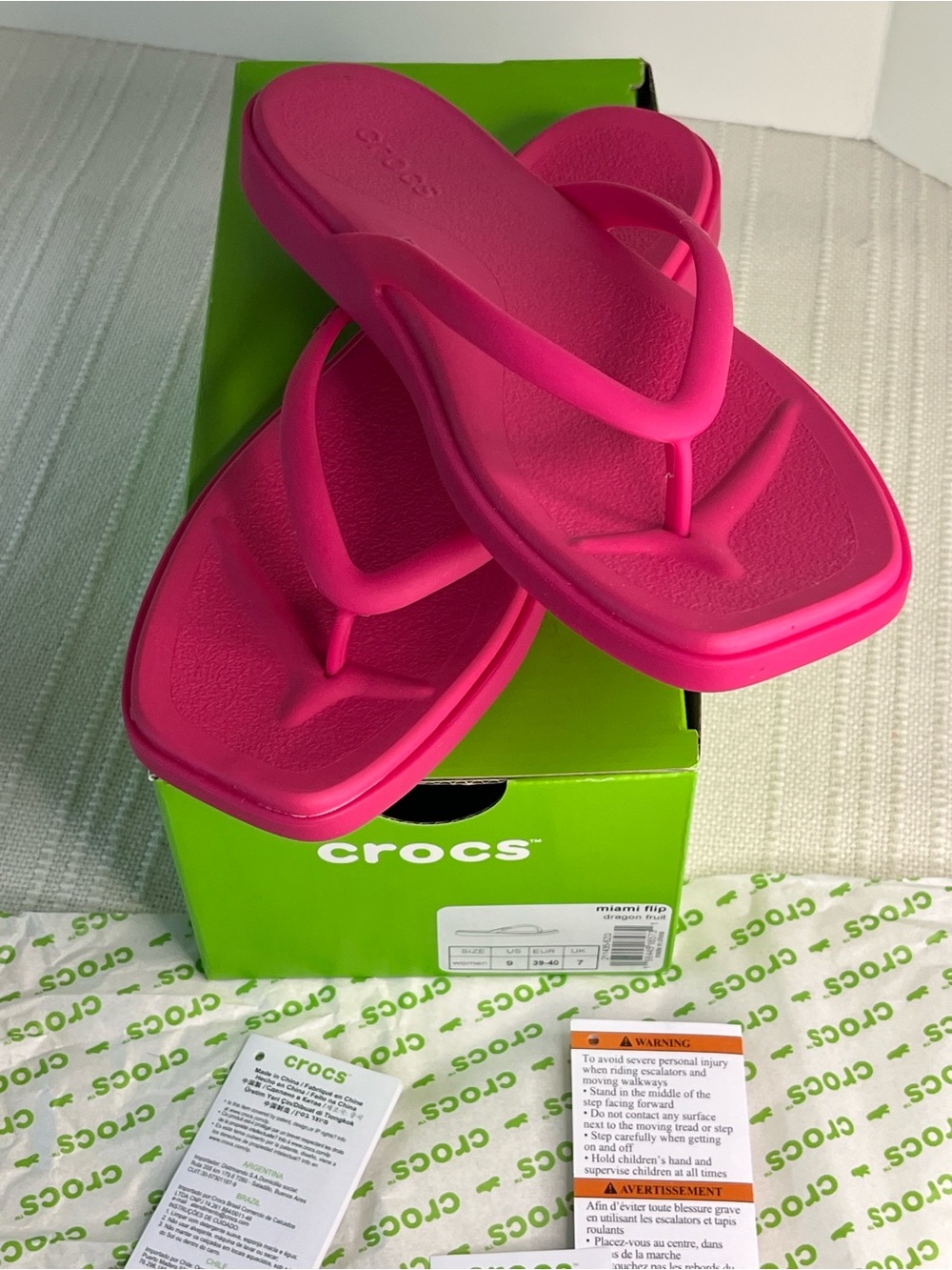CROCS Women's Miami Flip sandals Hot Pink "dragon fruit" Flip Flop Sandals, US 9